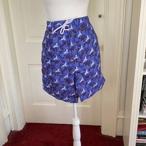 Egret pattern swim trunks, deep front pockets, med